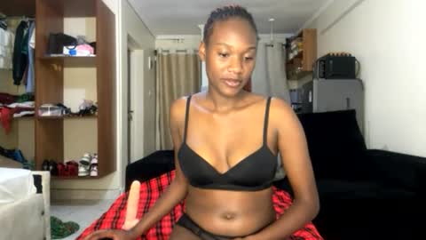 Snapshot of sexy_nyla chatting on June 2026 11:20:02 PM Nyla online show from June 2026 11:20:02 PM