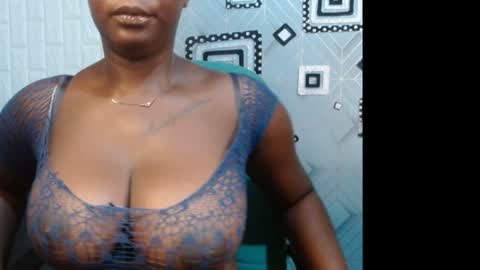 Snapshot of sexy_pearl12 chatting on December 2024 08:02:02 AM zoe online show from December 2024 08:02:02 AM