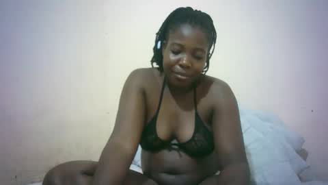 sexy_sandrah online show from April 2026 07:01:02 PM