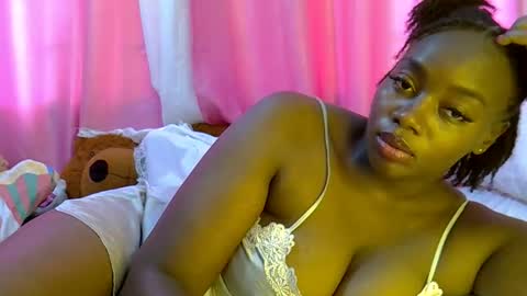 laura online show from April 2026 07:47:02 AM