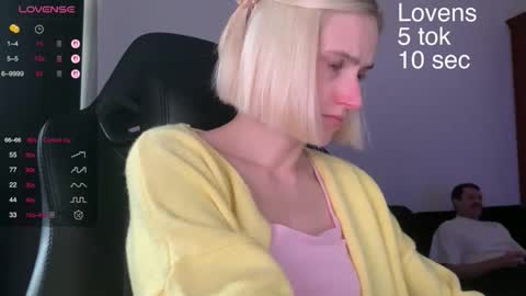 Snapshot of sexy_sweets chatting on September 2025 01:02:01 PM Sexy-Sweets online show from September 2025 01:02:01 PM