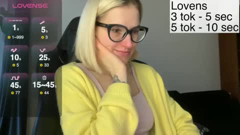 Sexy-Sweets online show from November 2025 12:27:01 PM