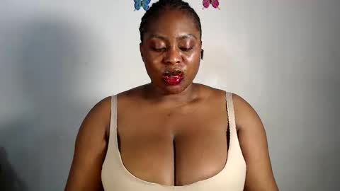 Luna online show from March 2026 06:58:01 PM