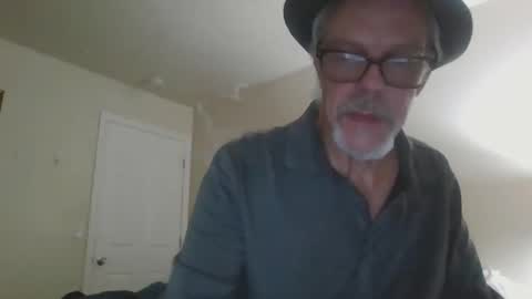 Snapshot of sexy_white_daddy chatting on February 2025 06:29:02 AM Daddy online show from February 2025 06:29:02 AM