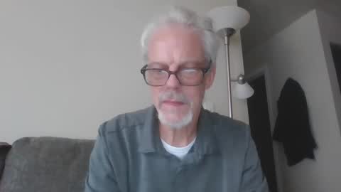 Snapshot of sexy_white_daddy chatting on February 2025 11:32:02 PM Daddy online show from February 2025 11:32:02 PM