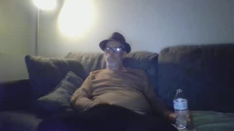 Snapshot of sexy_white_daddy chatting on March 2025 12:15:01 PM Daddy online show from March 2025 12:15:01 PM