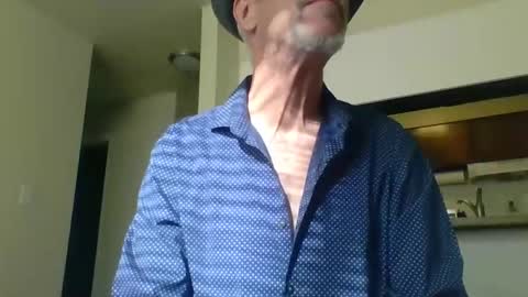Snapshot of sexy_white_daddy chatting on March 2025 09:51:02 PM Daddy online show from March 2025 09:51:02 PM
