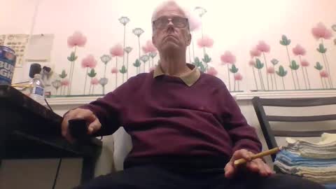Snapshot of sexy_white_daddy chatting on September 2025 11:28:02 PM Daddy online show from September 2025 11:28:02 PM