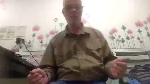 Daddy online show from October 2025 08:42:01 PM