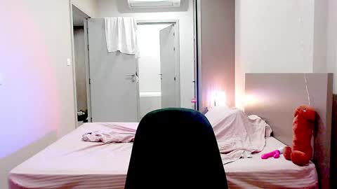 Snapshot of sexy_wise_kind chatting on March 2025 10:34:02 PM Mandy Green online show from March 2025 10:34:02 PM