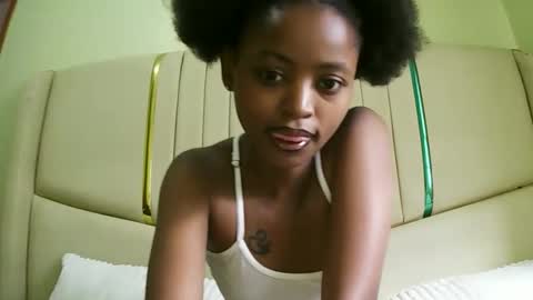 sexy zaraa online show from June 2026 12:29:01 PM