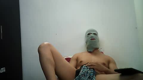 Snapshot of sexyatrevidoo chatting on December 2024 12:34:02 AM SesyMen online show from December 2024 12:34:02 AM