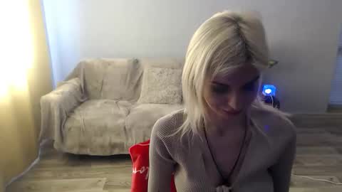 sexybeatriice online show from May 2026 06:19:01 AM
