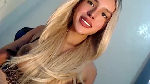 Snapshot of sexybite1 chatting on February 2025 05:41:01 AM Seraphina Blaze online show from February 2025 05:41:01 AM