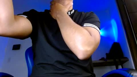 Snapshot of sexyboy_bigclit chatting on July 2026 01:48:01 PM Iker online show from July 2026 01:48:01 PM