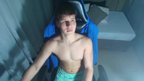Snapshot of sexyboy_vc chatting on October 2025 12:13:02 PM owen sky online show from October 2025 12:13:02 PM
