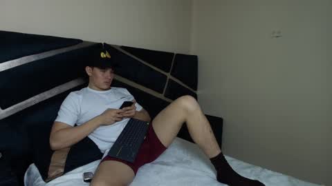 Snapshot of sexyboy_vc chatting on October 2025 02:04:02 PM owen sky online show from October 2025 02:04:02 PM