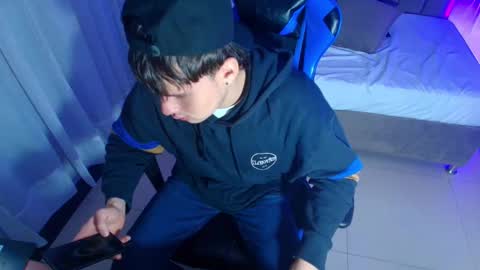 Snapshot of sexyboy_vc chatting on October 2025 01:22:01 PM owen sky online show from October 2025 01:22:01 PM
