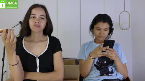 chanell and yina online show from March 2026 01:37:01 PM