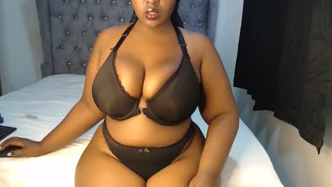 Snapshot of sexychocco_ chatting on September 2025 06:13:01 AM sexychocco online show from September 2025 06:13:01 AM