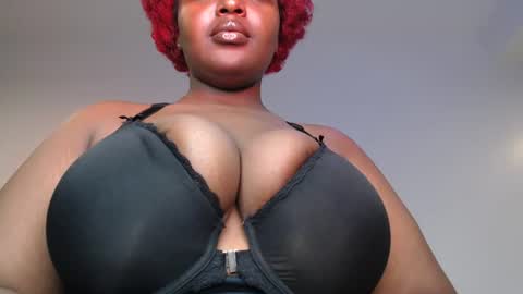 Snapshot of sexychocco_ chatting on June 2026 08:33:01 PM sexychocco online show from June 2026 08:33:01 PM