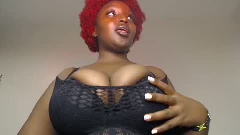 Snapshot of sexychocco_ chatting on June 2026 05:43:02 PM sexychocco online show from June 2026 05:43:02 PM