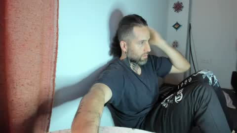 Snapshot of sexycolombian2022 chatting on January 2025 12:33:01 PM Antonioylola online show from January 2025 12:33:01 PM