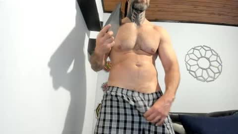 Antonioylola online show from April 2026 02:04:01 PM