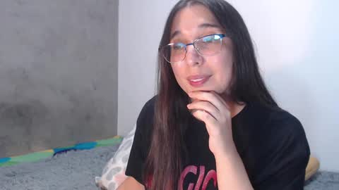 Coralinne online show from February 2025 09:07:02 PM