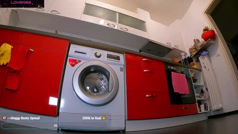 Snapshot of sexydea chatting on December 2024 08:23:02 AM XDA online show from December 2024 08:23:02 AM