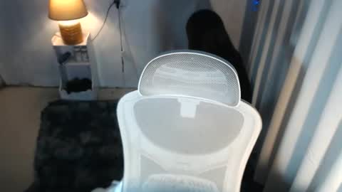 Devine online show from November 2025 01:22:02 AM