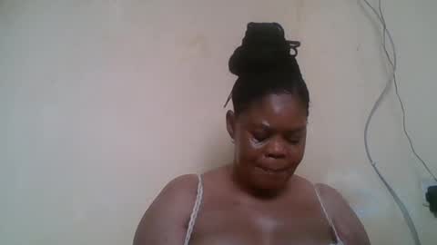 Snapshot of sexydove2 chatting on July 2026 07:00:02 AM EMILY online show from July 2026 07:00:02 AM
