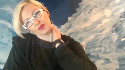 Snapshot of sexyeni chatting on December 2024 06:40:01 PM ENI pvt moan your name WHEN I M NOT online you tell me in SNAPCHAT deal yes add me... FREE TWITTER magiconline101...... online show from December 2024 06:40:01 PM