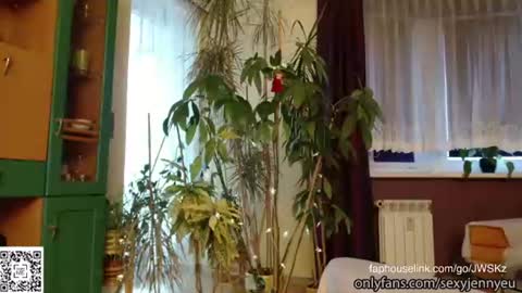 Snapshot of sexyjennyeu chatting on June 2026 07:39:01 AM Jenny online show from June 2026 07:39:01 AM