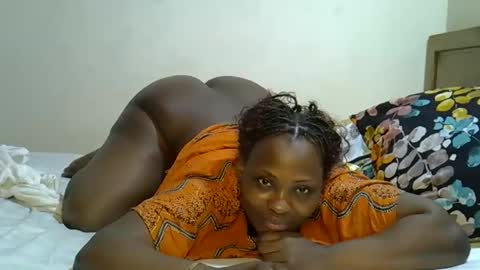 Snapshot of sexylinaa_ chatting on February 2025 07:02:01 AM Sexylina online show from February 2025 07:02:01 AM