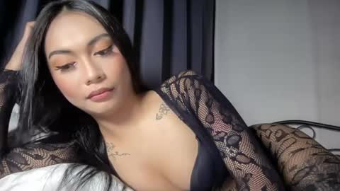 Snapshot of sexylovesappira chatting on June 2026 03:06:02 PM maxine online show from June 2026 03:06:02 PM