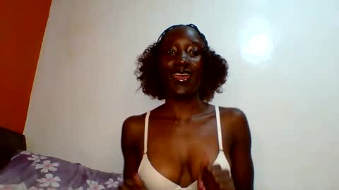 Snapshot of sexylucia5 chatting on June 2026 10:14:02 AM sexylucia5 online show from June 2026 10:14:02 AM