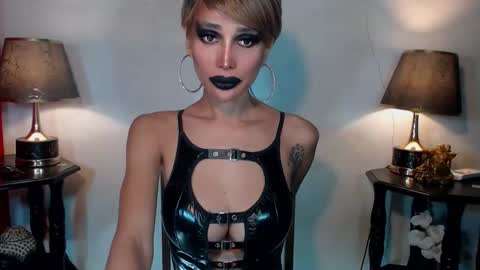 Snapshot of sexylusty2258 chatting on May 2026 02:31:02 AM Queen Sofia online show from May 2026 02:31:02 AM