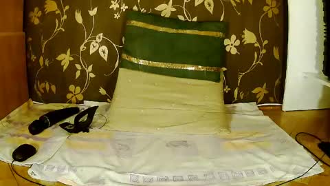 Squirty Maya Gold online show from April 2026 12:45:01 AM