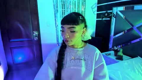 N A F online show from October 2025 08:18:01 PM