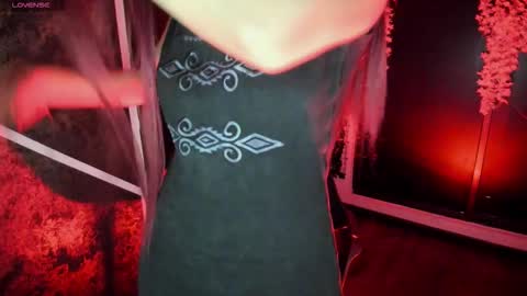 N A F online show from November 2025 07:36:02 PM