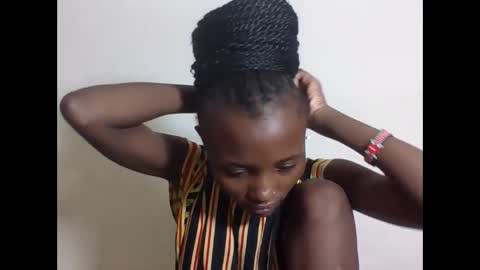 Snapshot of sexyneedle22 chatting on October 2025 08:49:01 AM VIVIAN online show from October 2025 08:49:01 AM