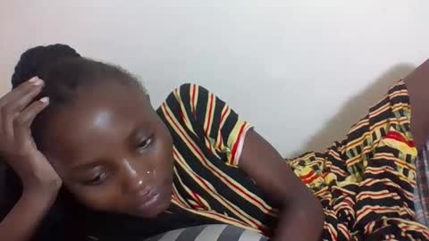 Snapshot of sexyneedle22 chatting on October 2025 06:47:01 AM VIVIAN online show from October 2025 06:47:01 AM