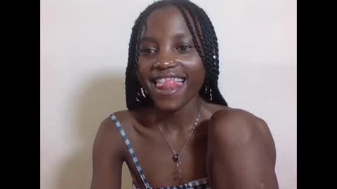 Snapshot of sexyneedle22 chatting on November 2025 08:15:01 AM VIVIAN online show from November 2025 08:15:01 AM