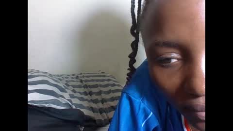 Snapshot of sexyneedle22 chatting on December 2025 06:58:01 PM VIVIAN online show from December 2025 06:58:01 PM