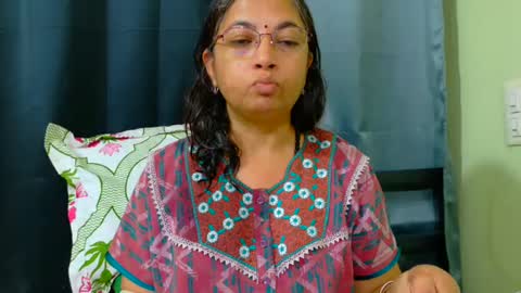 Snapshot of sexyniharika chatting on September 2025 12:43:02 PM Niharika online show from September 2025 12:43:02 PM