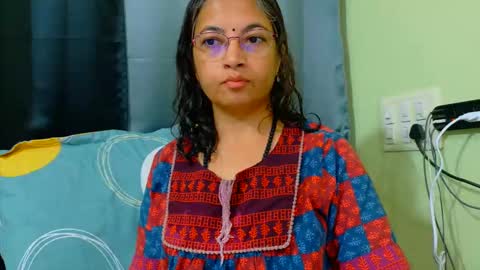 Snapshot of sexyniharika chatting on October 2025 07:40:02 AM Niharika online show from October 2025 07:40:02 AM