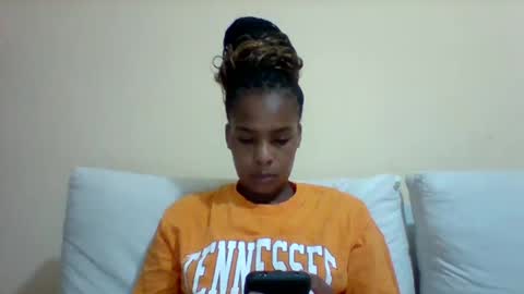 Snapshot of sexyqueen3457132 chatting on March 2025 04:10:01 PM DOVY ACHIENG online show from March 2025 04:10:01 PM