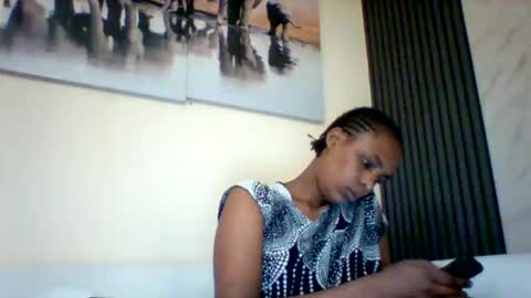 DOVY ACHIENG online show from October 2025 06:25:01 AM
