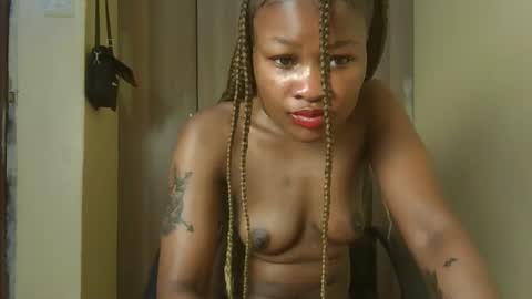 queenivy online show from November 2025 02:15:02 AM